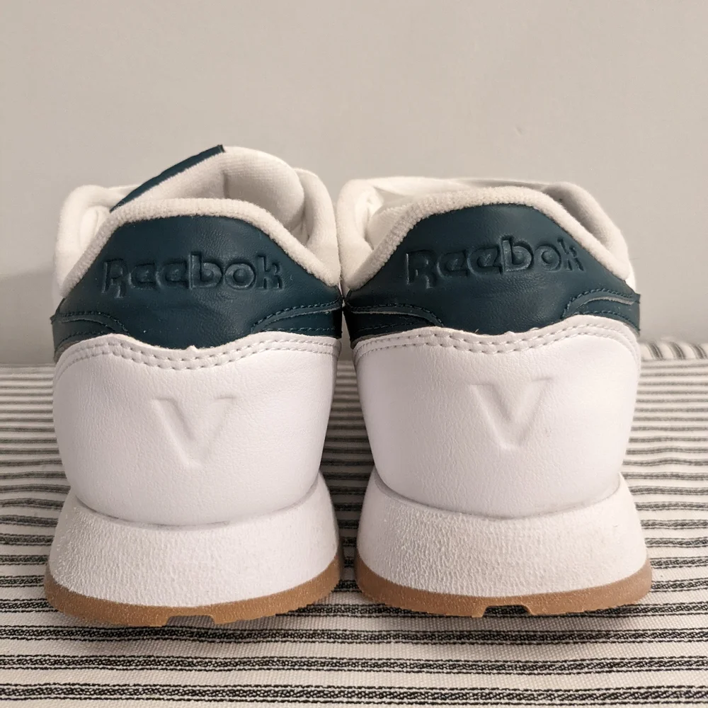 Reebok‎ Classic Leather sneakers White/green Youth 4.5